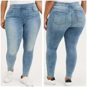 Torrid Lean Jean High-Rise Jeans NWT [724]